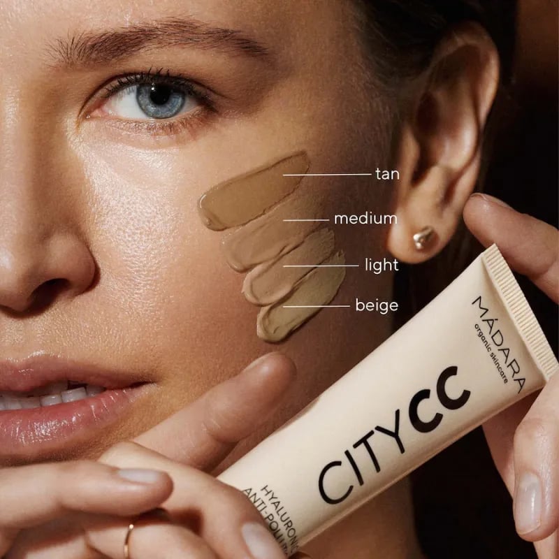 MADARA Organic Skincare CITY CC Hyaluronic Anticontaminación CC crema SPF15 - TAN