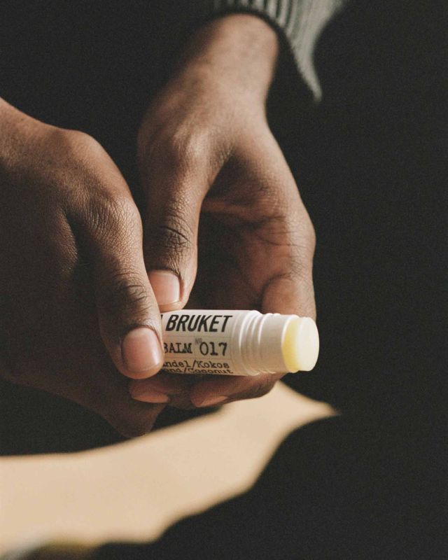 L:A BRUKET No. 017 Lip Balm Almendra/Coco bálsamo labial