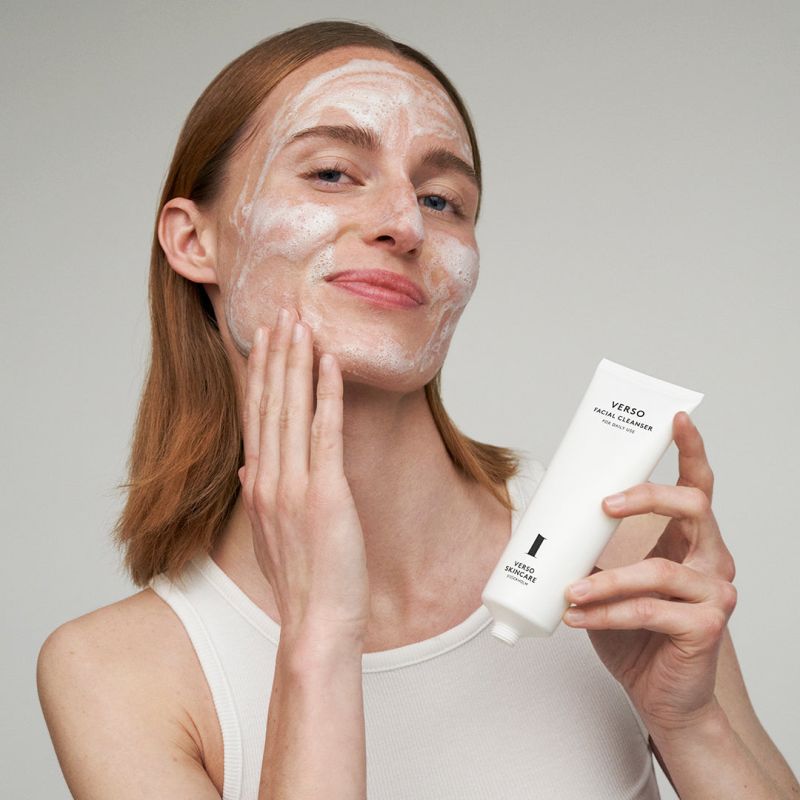 VERSO SKINCARE Facial Cleanser** limpiador facial