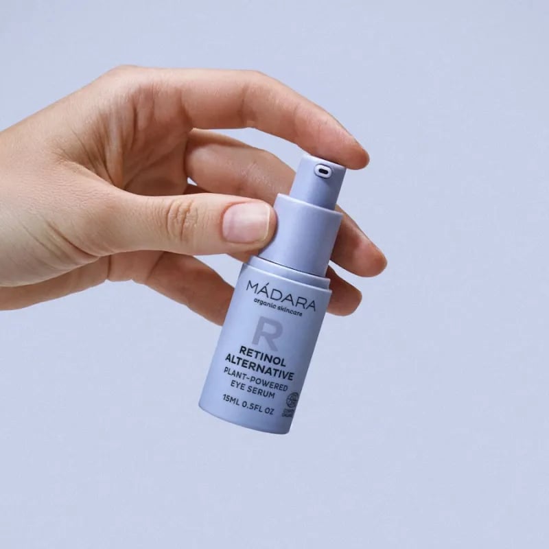 MADARA Organic Skincare RETINOL ALTERNATIVE suero de ojos alternativo con retinol de origen vegetal