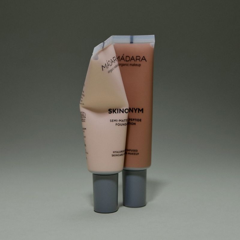 MADARA Organic Skincare SKINONYM Base de Peptidos Semimates, #65 TONO CÁLIDO