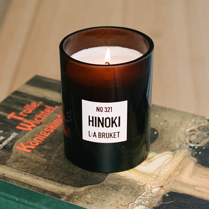 L:A BRUKET No. 255 Scented Candle Hinoki 50g vela perfumada