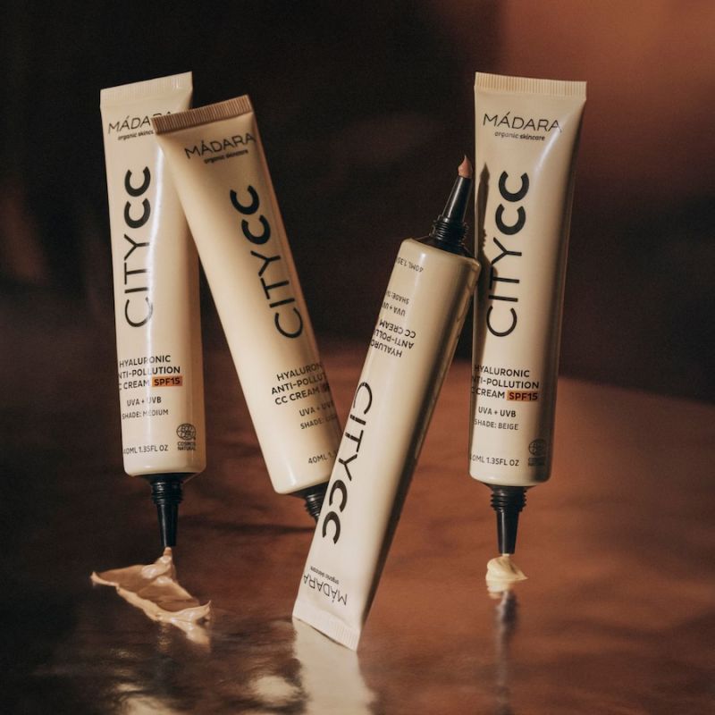MADARA Organic Skincare CITY CC Crema CC Anticontaminación con Ácido Hialurónico SPF15 - LIGHT