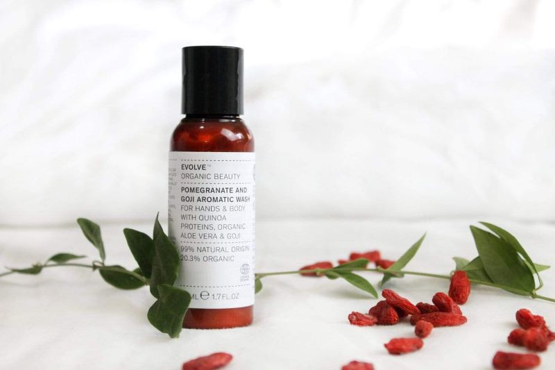 EVOLVE Organic Beauty Pomegranate y Goji AROMÁTICO Wash