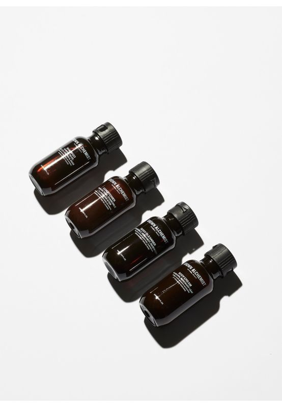 Grown Alchemist Travel Essentials Kit kit de viaje