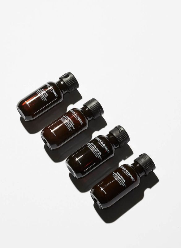 Grown Alchemist Travel Essentials Kit kit de viaje